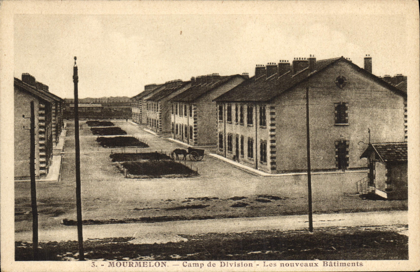 CPA Mourmelon Camp de Division Les nouveaux Batiments