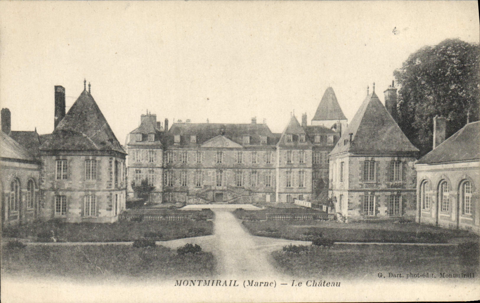 CPA Montmirail Marne Le Chateau 