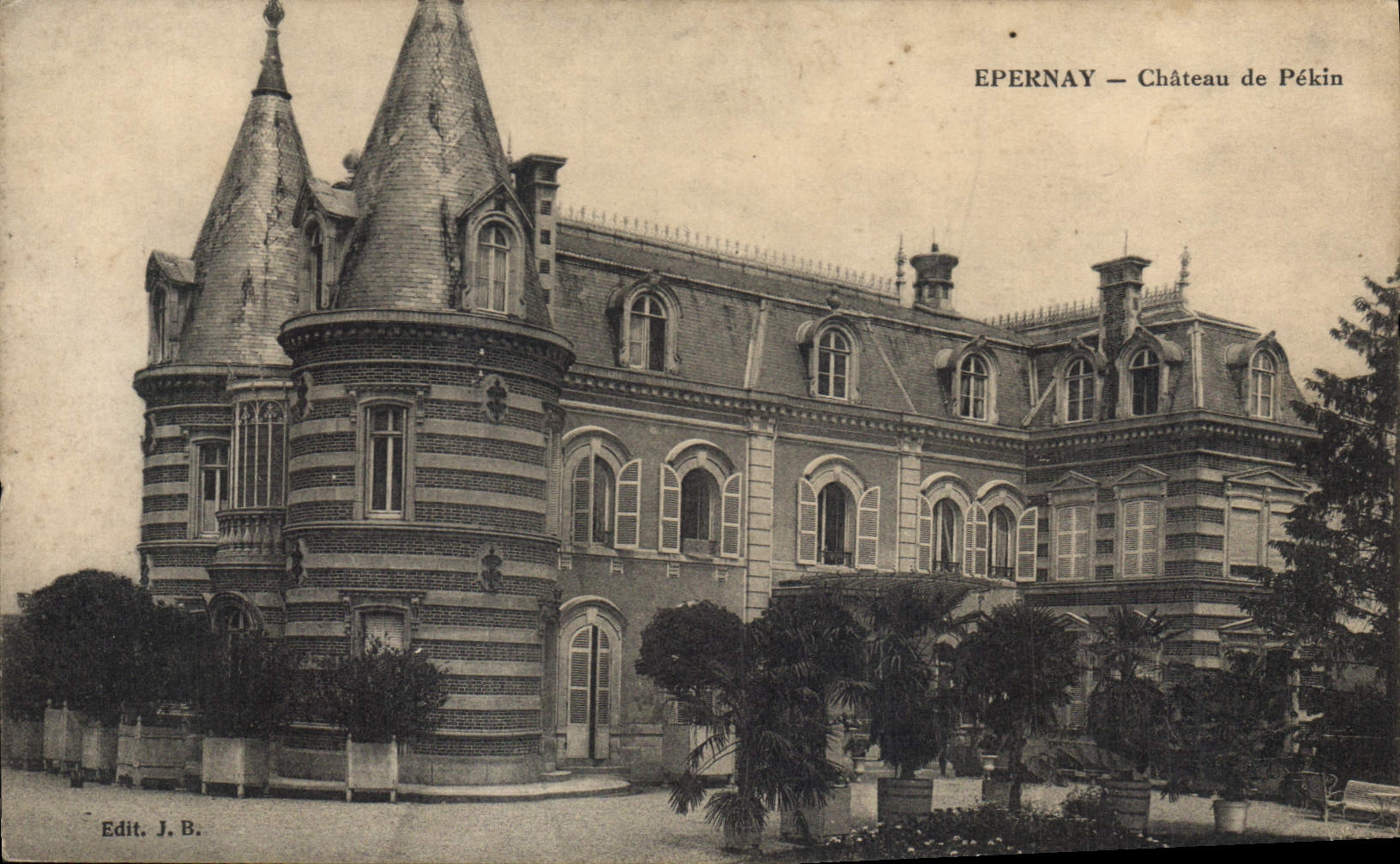 CPA Epernay Chateau de Pekin Chine China
