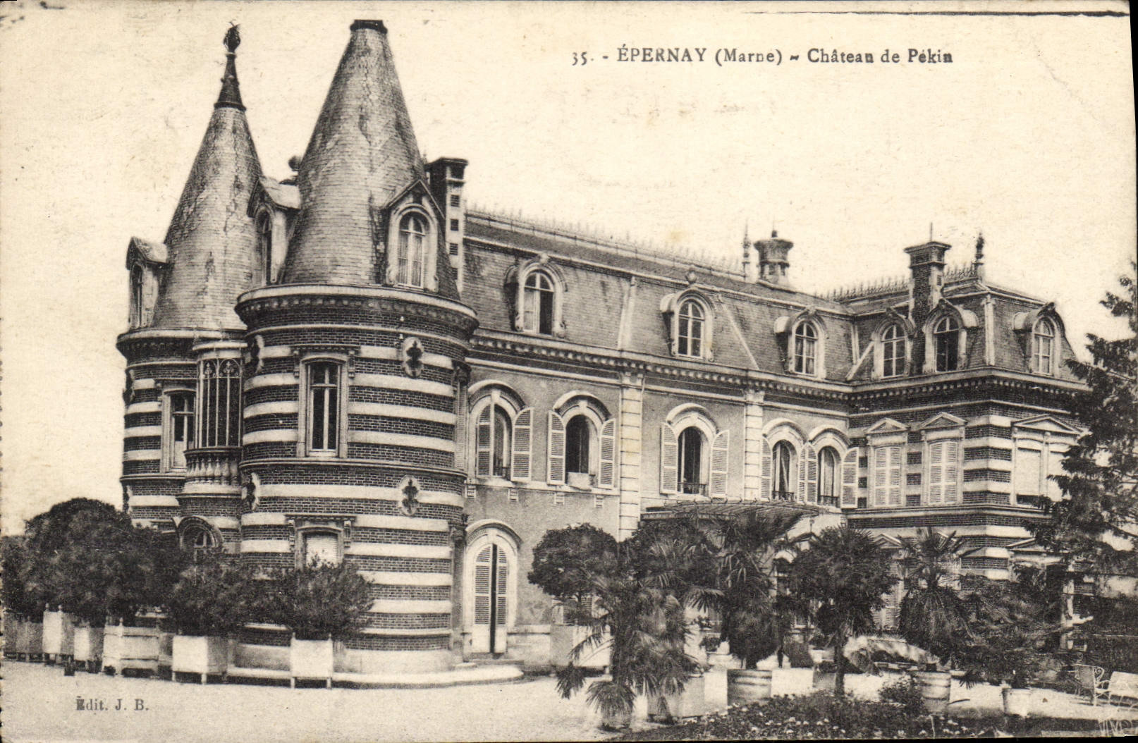 CPA Epernay Marne Chateau de Pekin 
