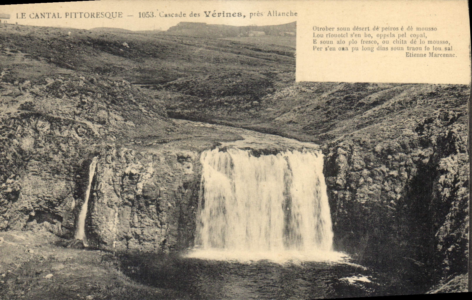 CPA Le Cantal Pittoresque Cascade des Verines pres Allanche 