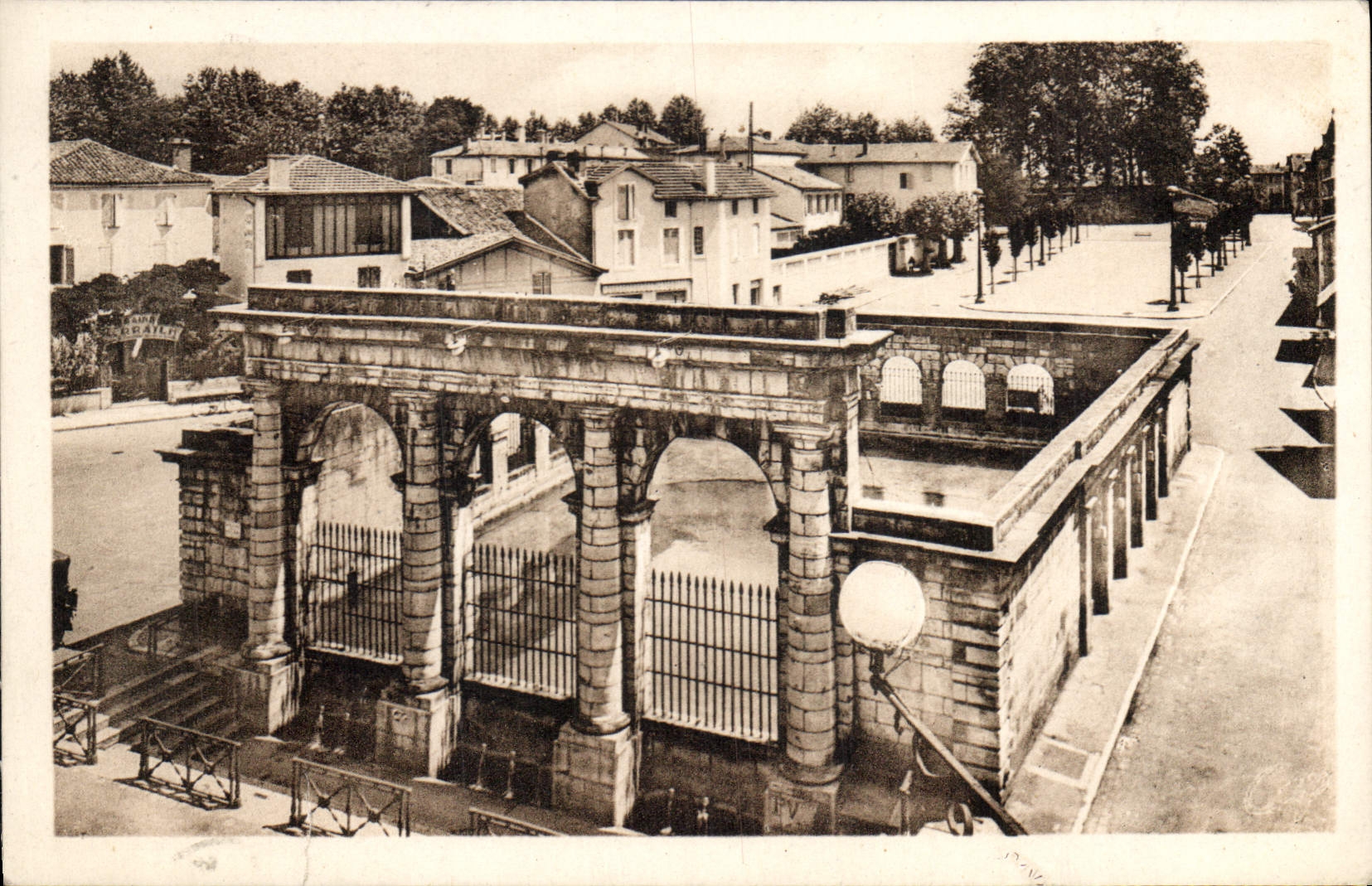 CPA Dax Fontaine d'eau chaude 