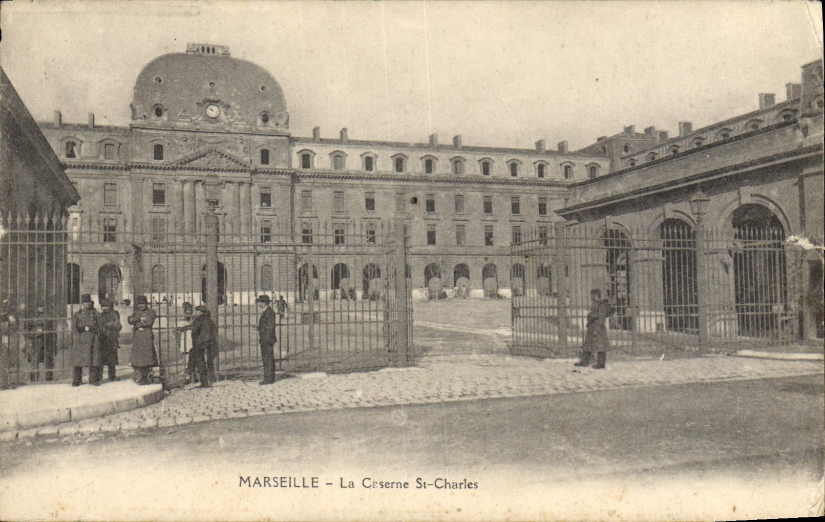 CPA Marseille La Caserne St Charles 