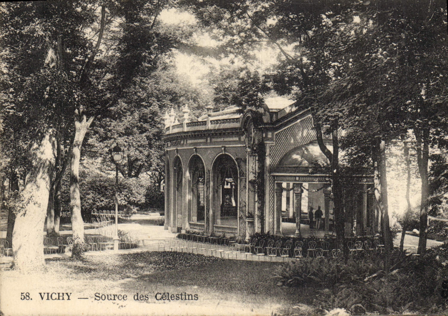 CPA Vichy Source des Celestins 