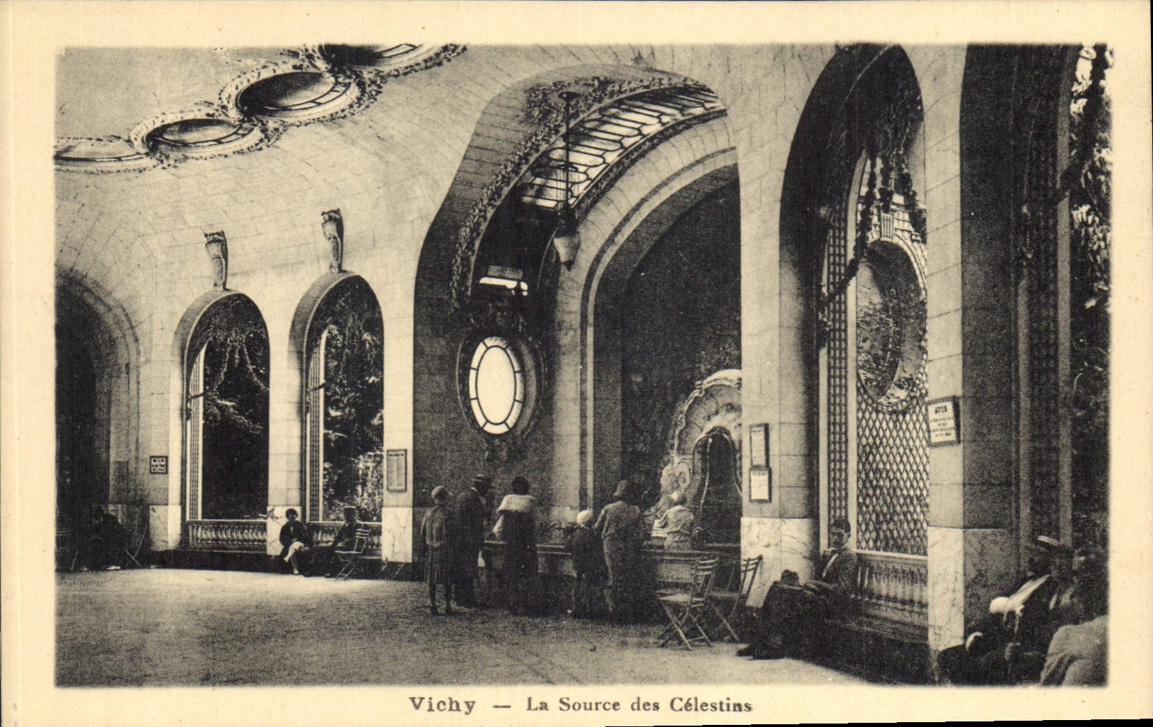 CPA Vichy La Source des Celestins 