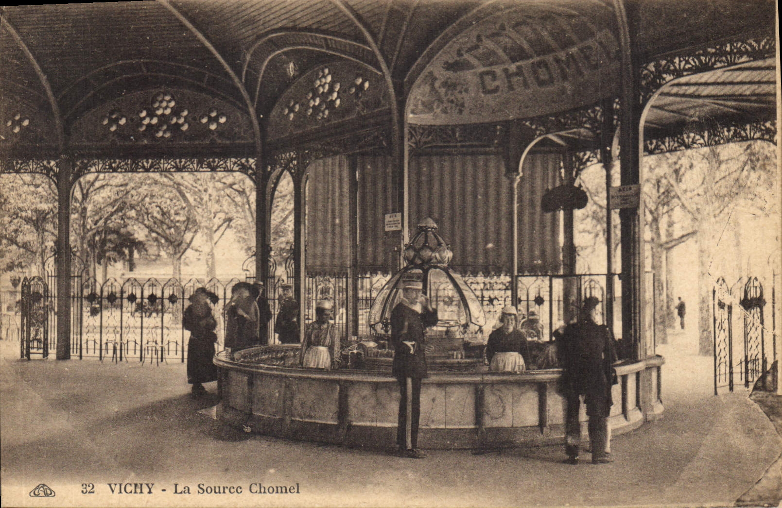 CPA Vichy La Source Chomel 