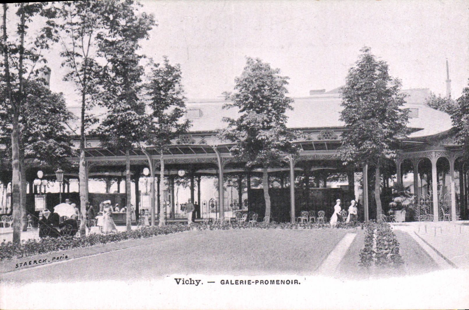 CPA Vichy Galerie Promenoir 