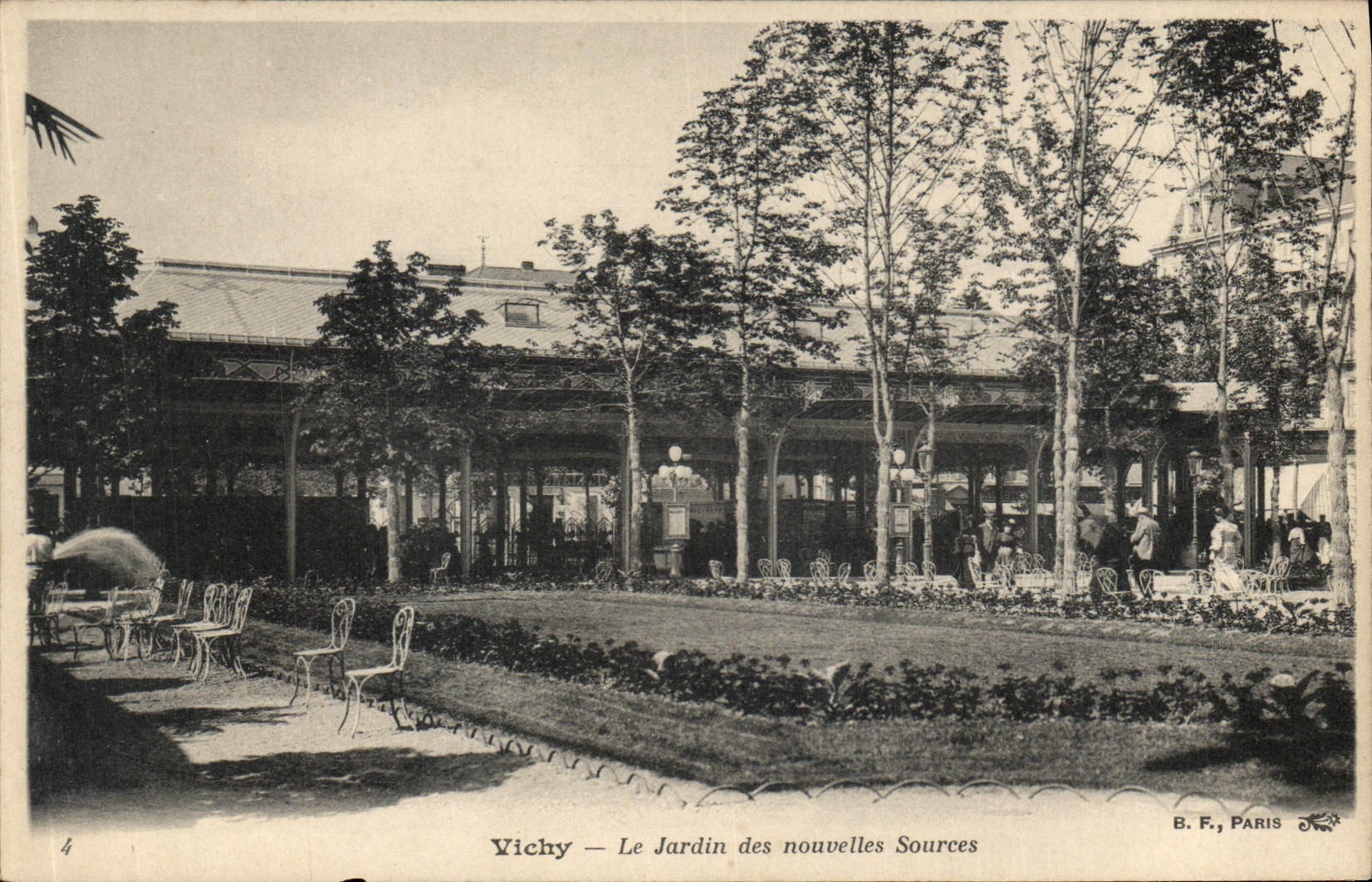 CPA Vichy Le Jardin des nouvelles Sources 