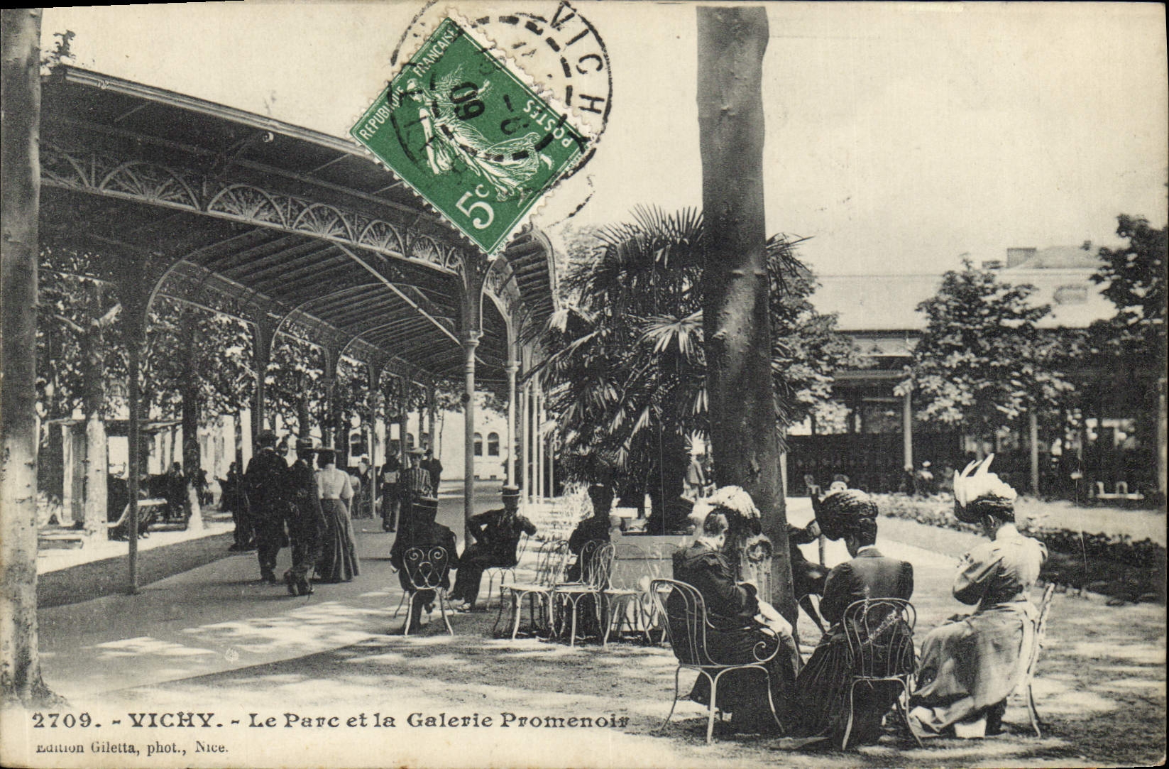 CPA Vichy Le Parc et la Galerie Promenois 