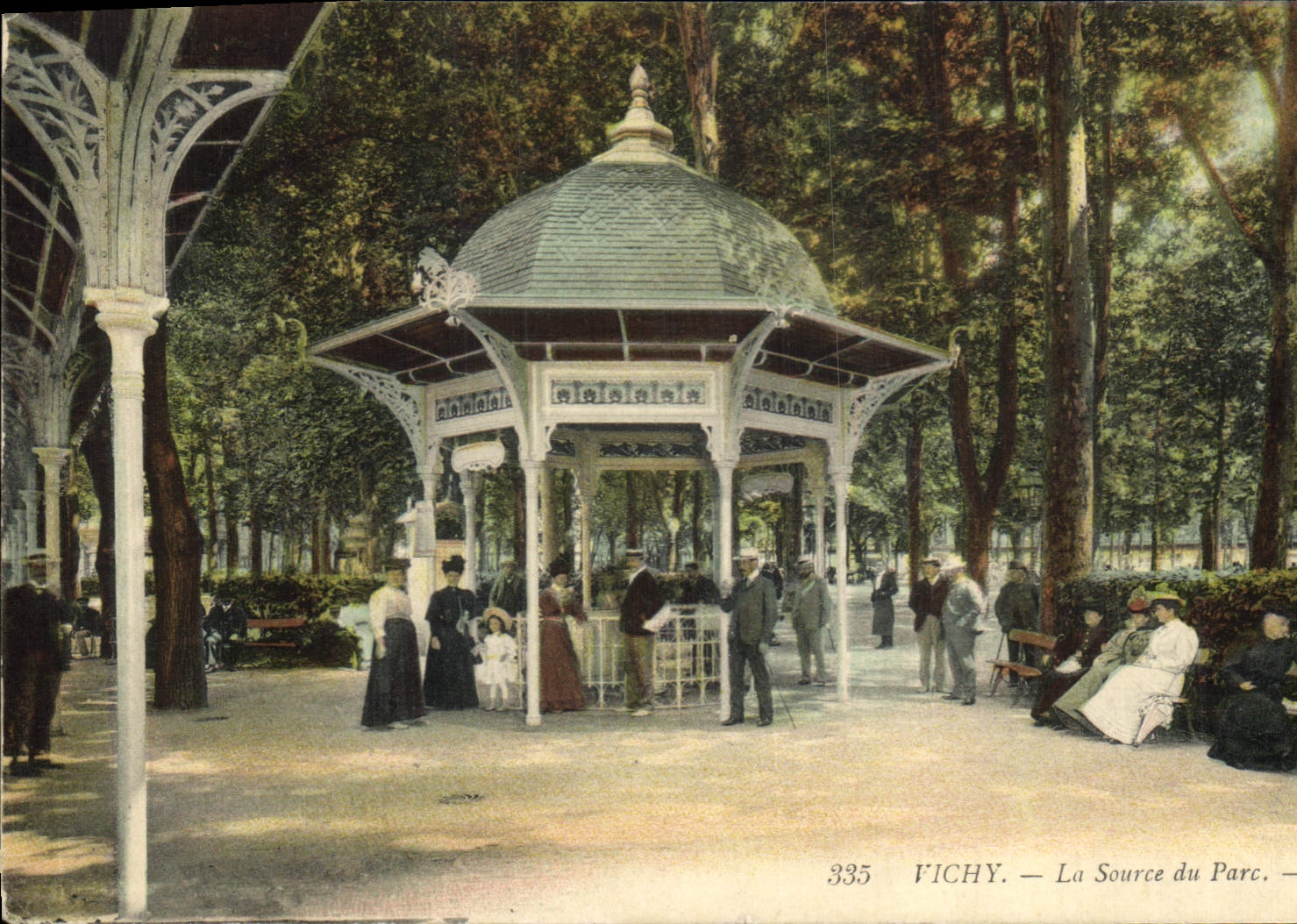 CPA Vichy La Source du Parc 