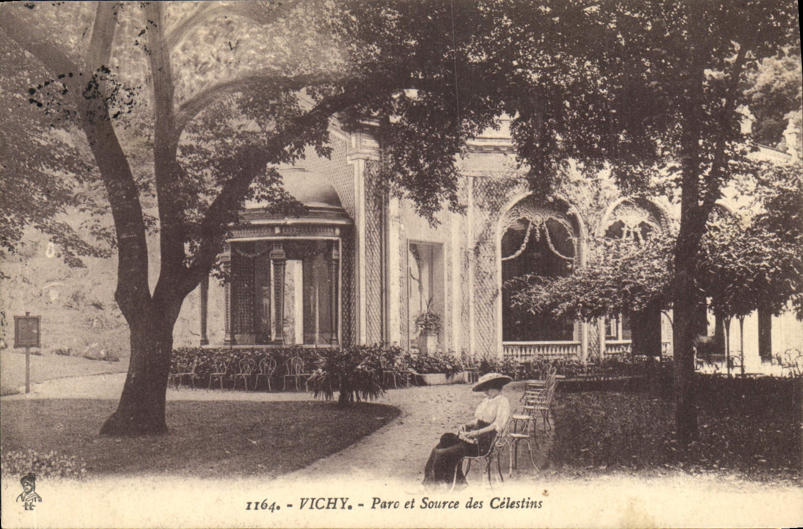 CPA Vichy Parc et Source des Celestins 