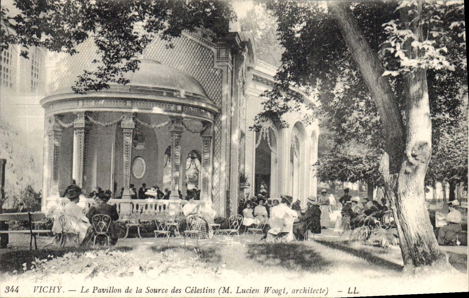 CPA Vichy Le Pavillon de la Source des Celestins 