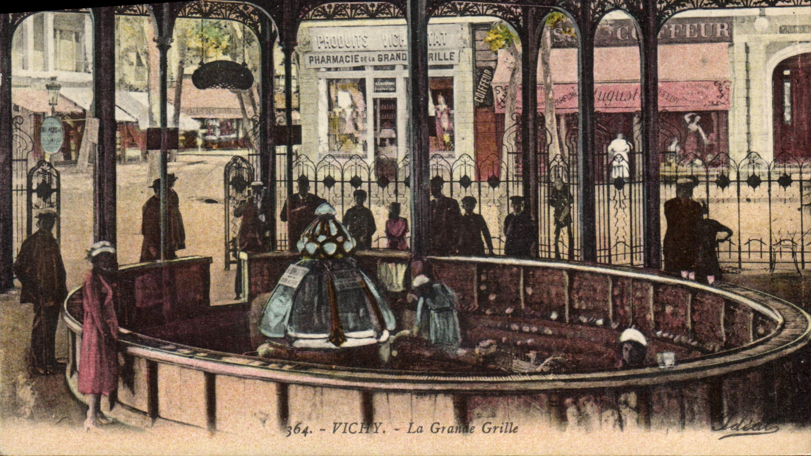 CPA Vichy La Grande Grille 