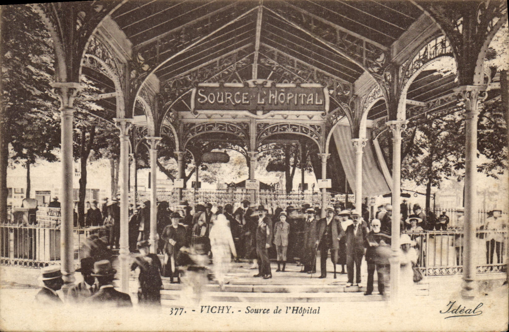 CPA Vichy Source de l'Hopital 