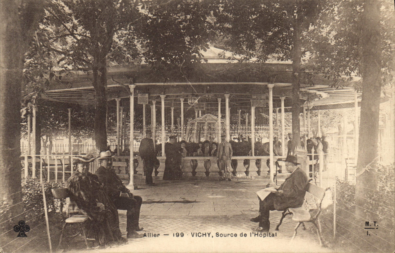CPA Vichy Source de l'Hopital 