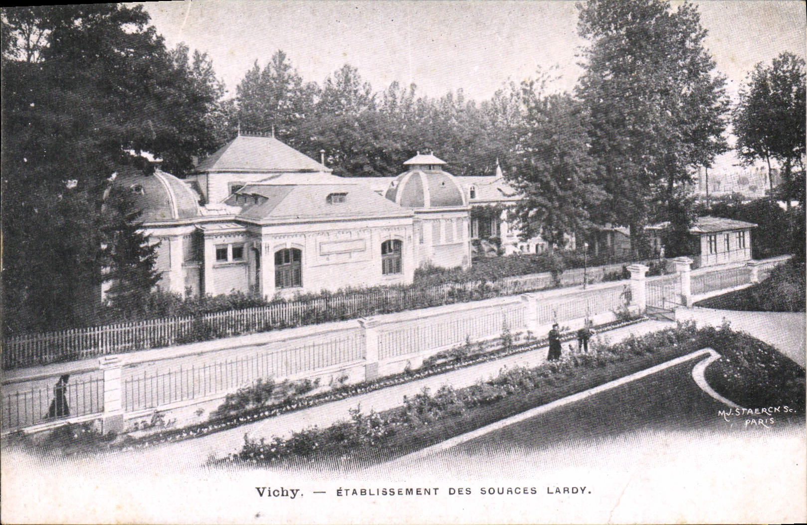 CPA Vichy Etablissement des Source Lardy 