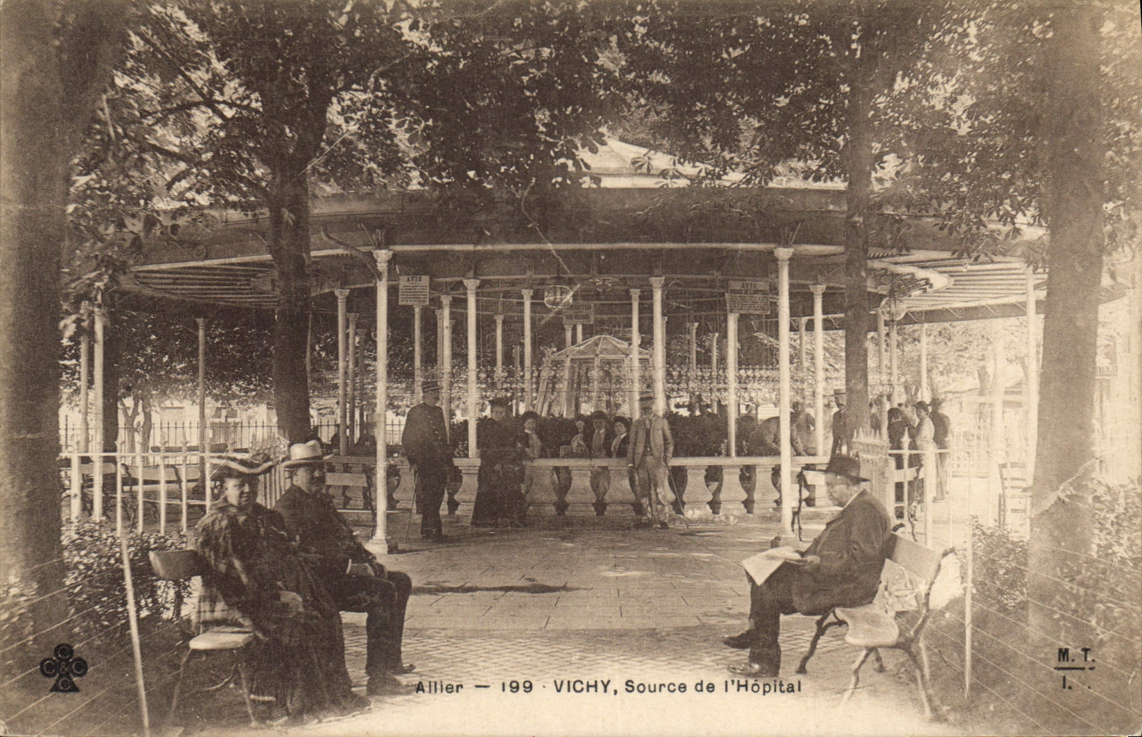 CPA Vichy Source de l'Hopital 