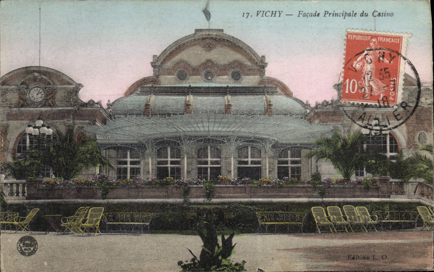 CPA Vichy Facade Principale du Casino 