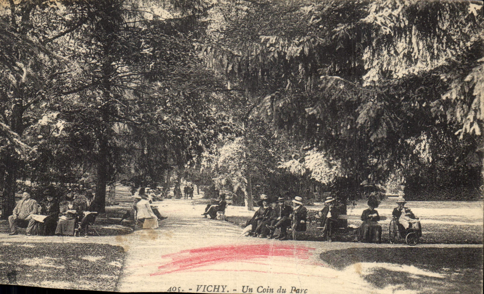 CPA Vichy Un coin du Parc 