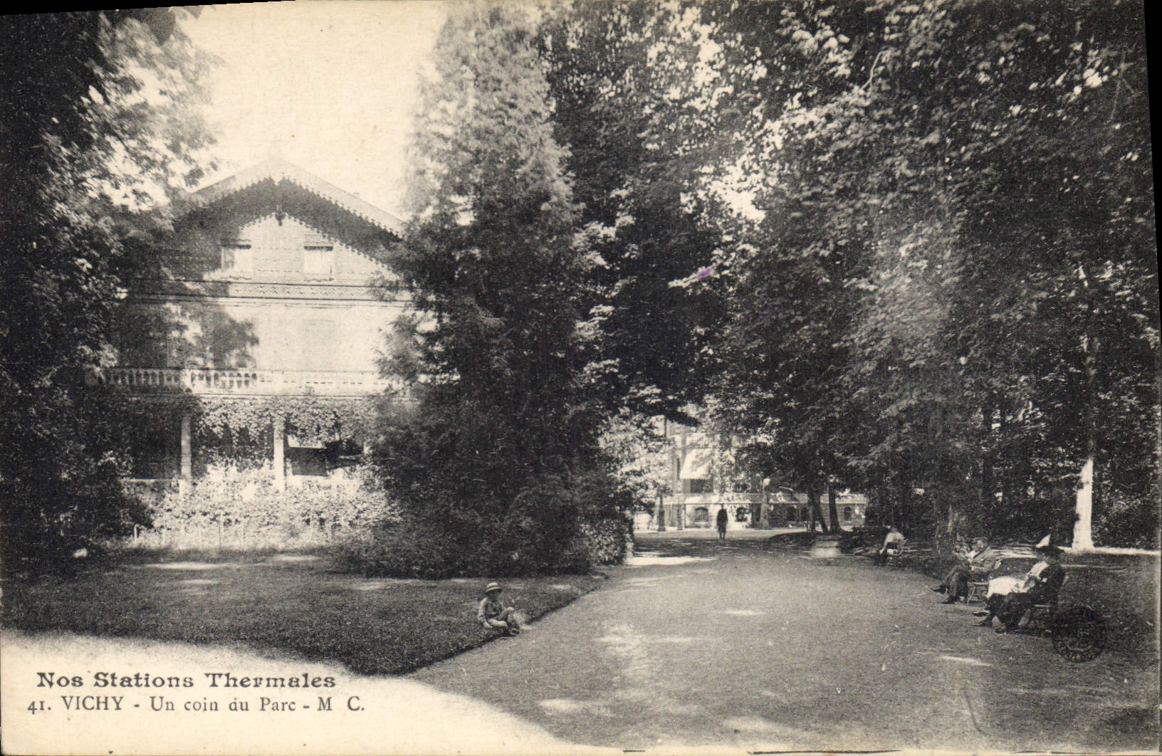CPA Nos Stations Thermales Vichy Un coin du Parc 