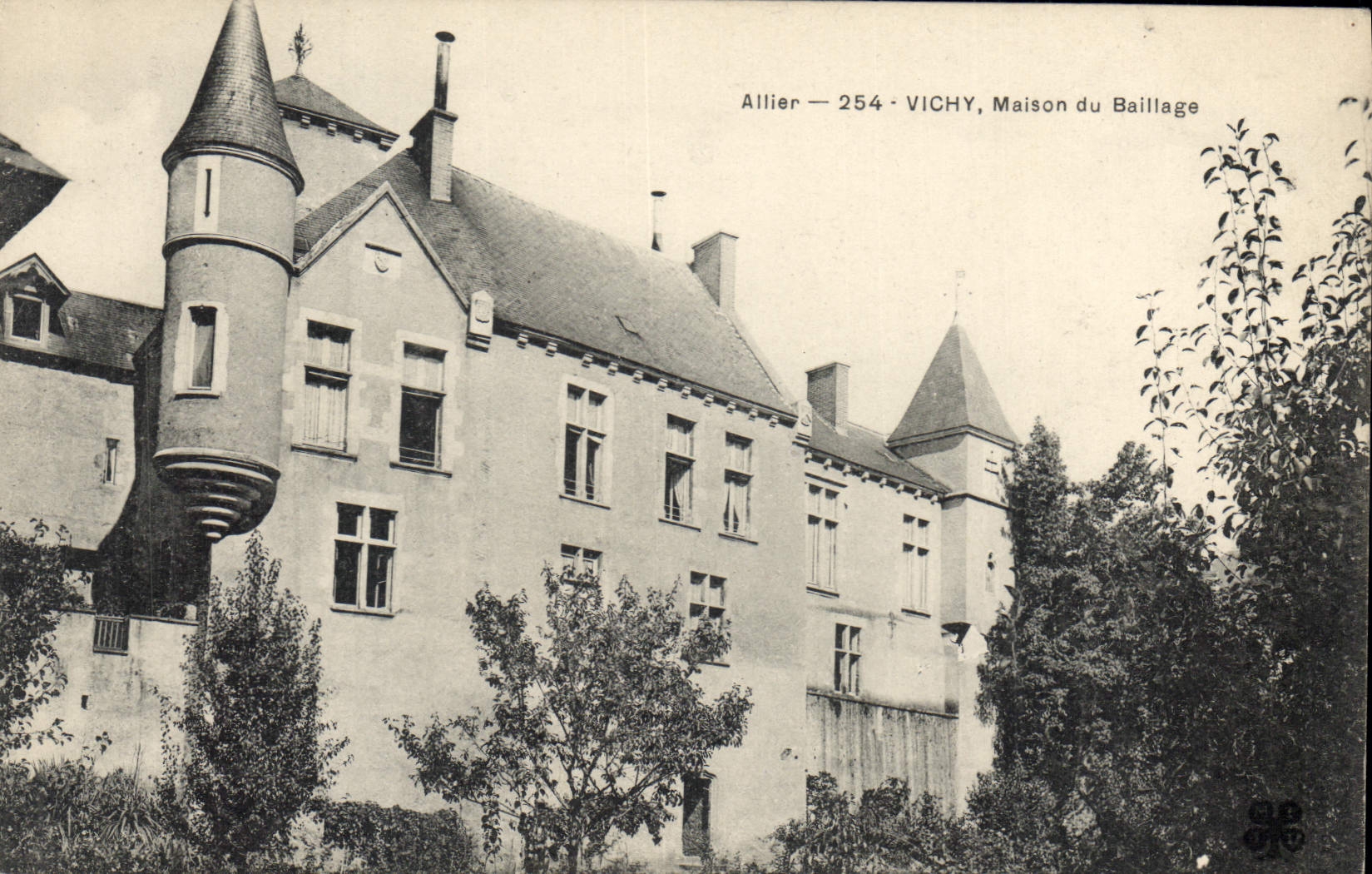 CPA Vichy Maison du Baillage 