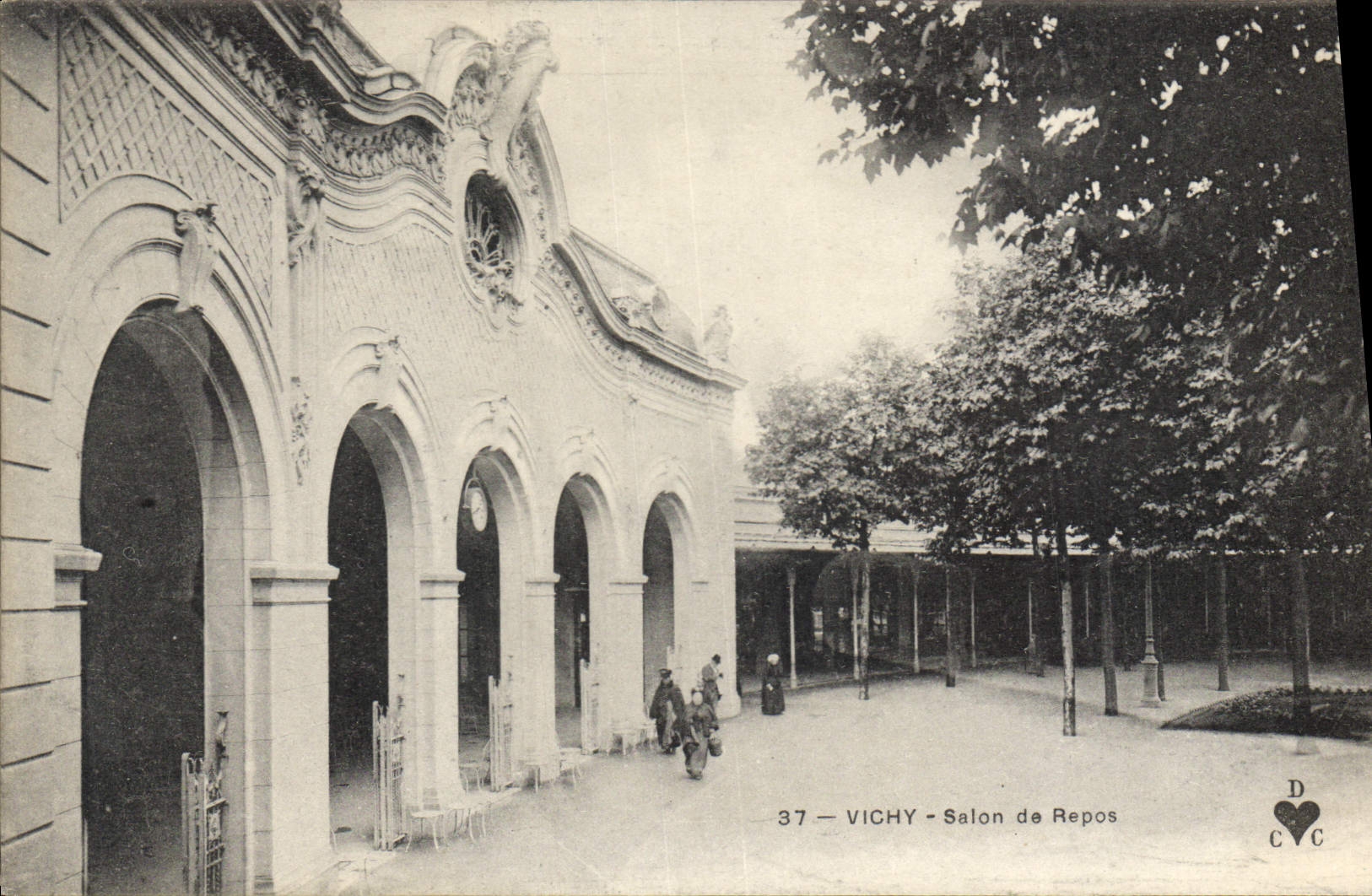 CPA Vichy Salon de Repos 