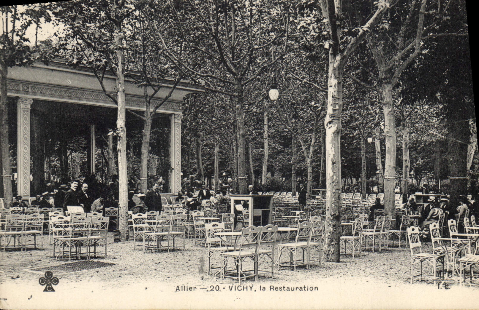 CPA Vichy la Restauration 