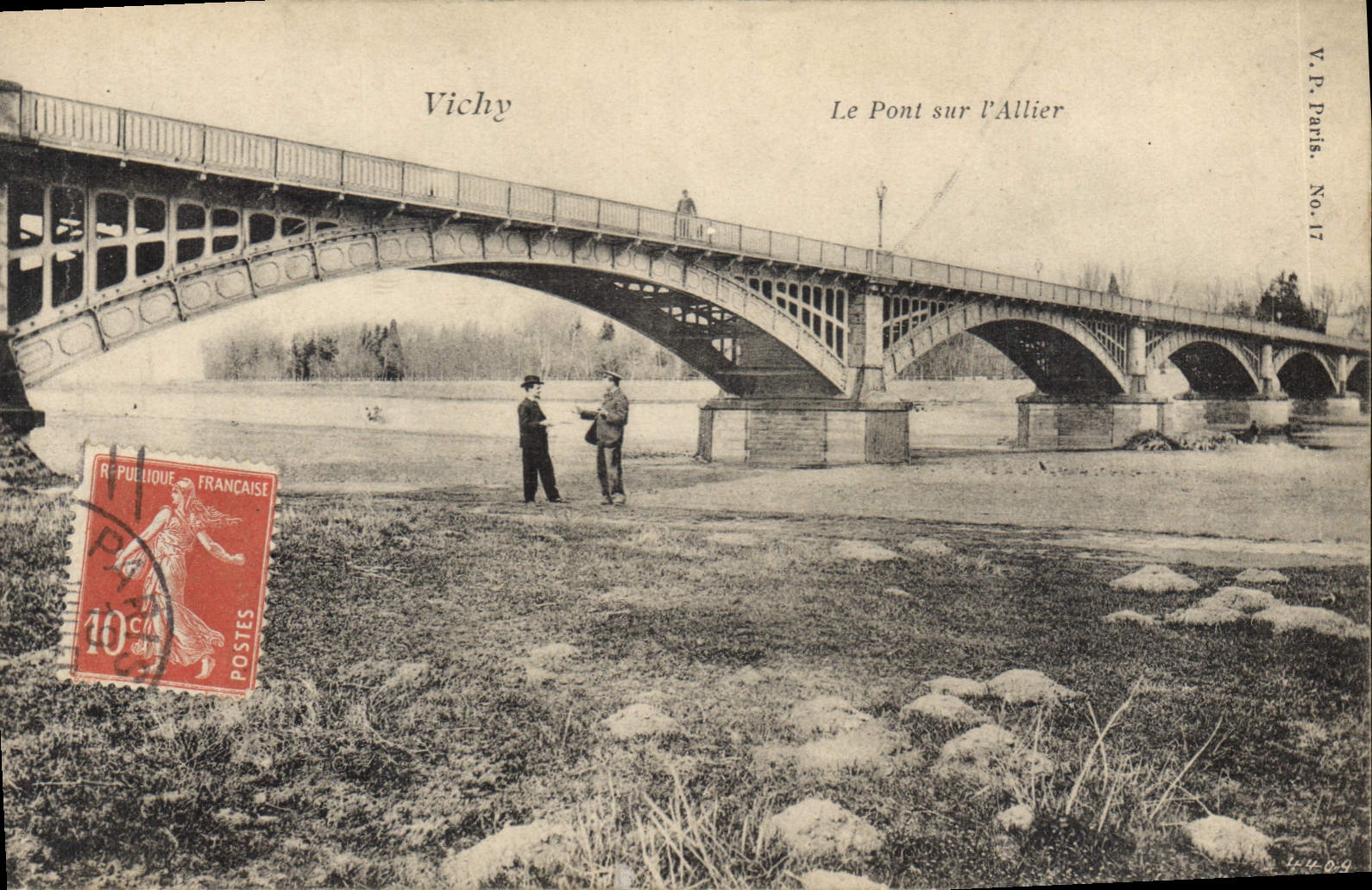 CPA Vichy Le Pont sur l'Allier 