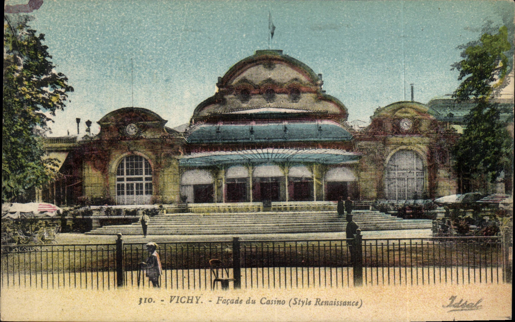 CPA Vichy Facade du Casino 