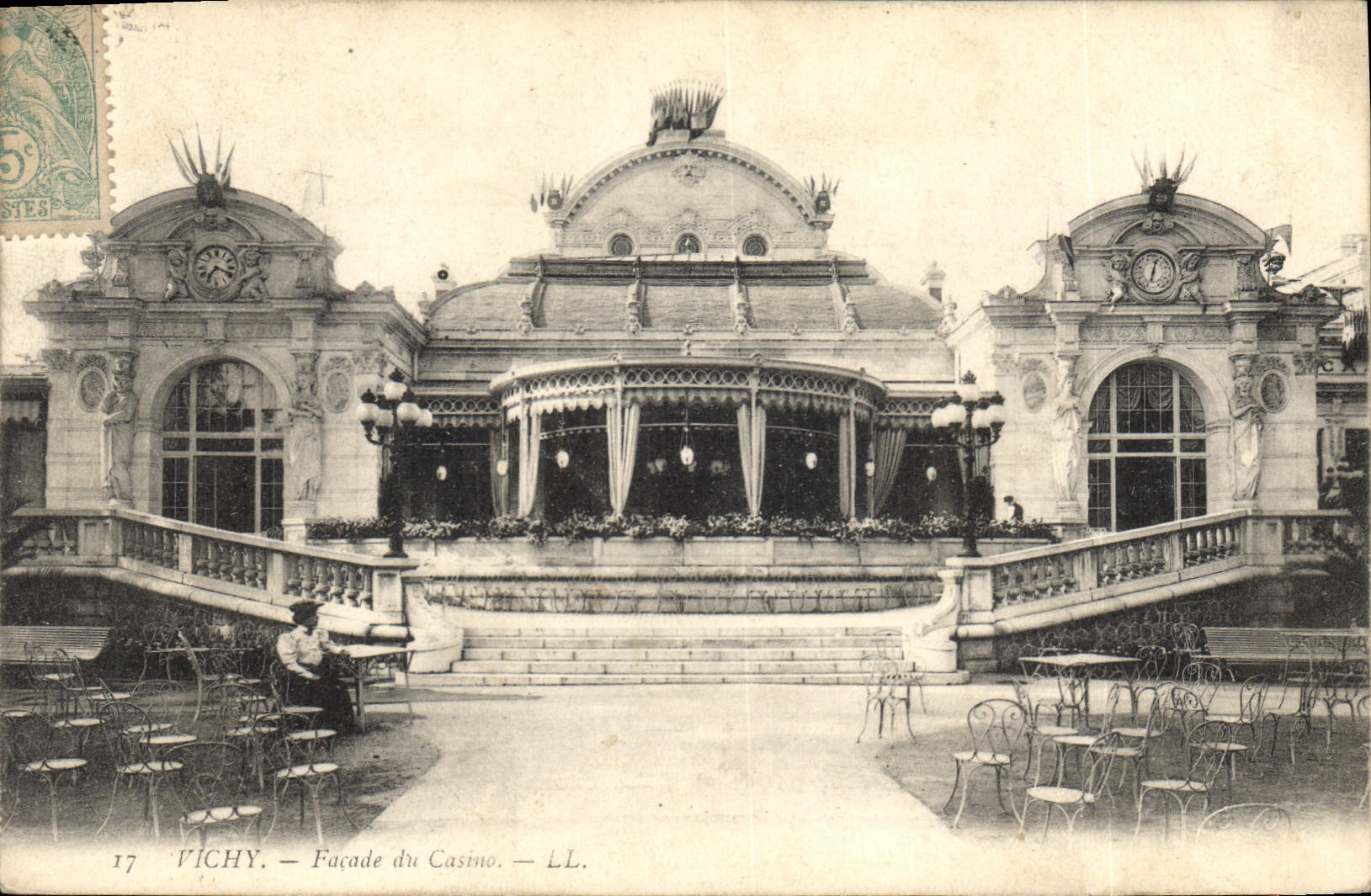 CPA Vichy Facade du Casino 