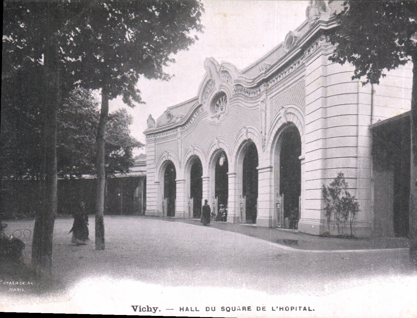 CPA Vichy Hall du Square de l'Hopital 