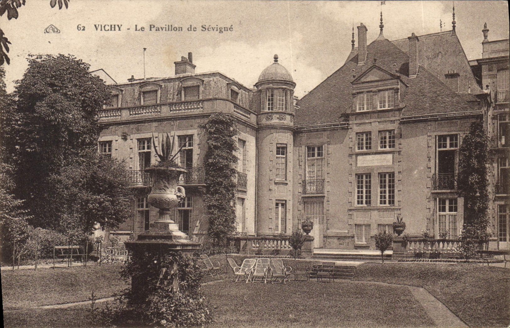 CPA Vichy Le Pavillon de Sevigne 
