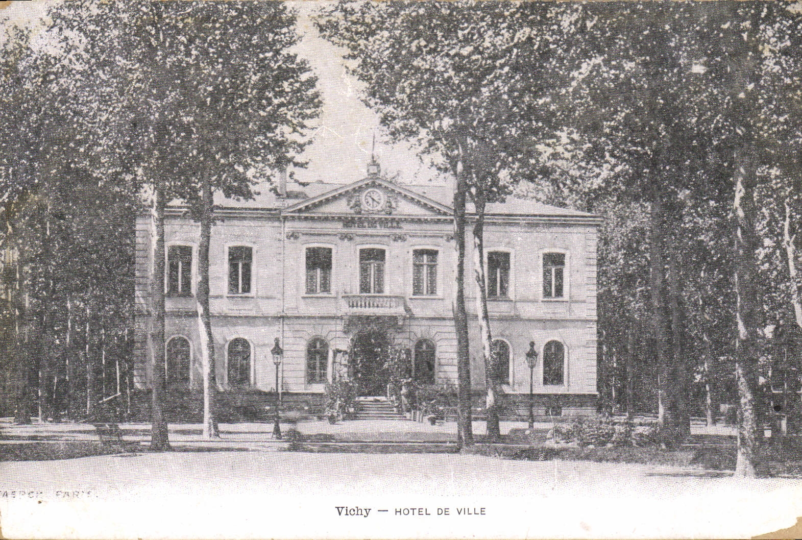 CPA Vichy Hotel de Ville 