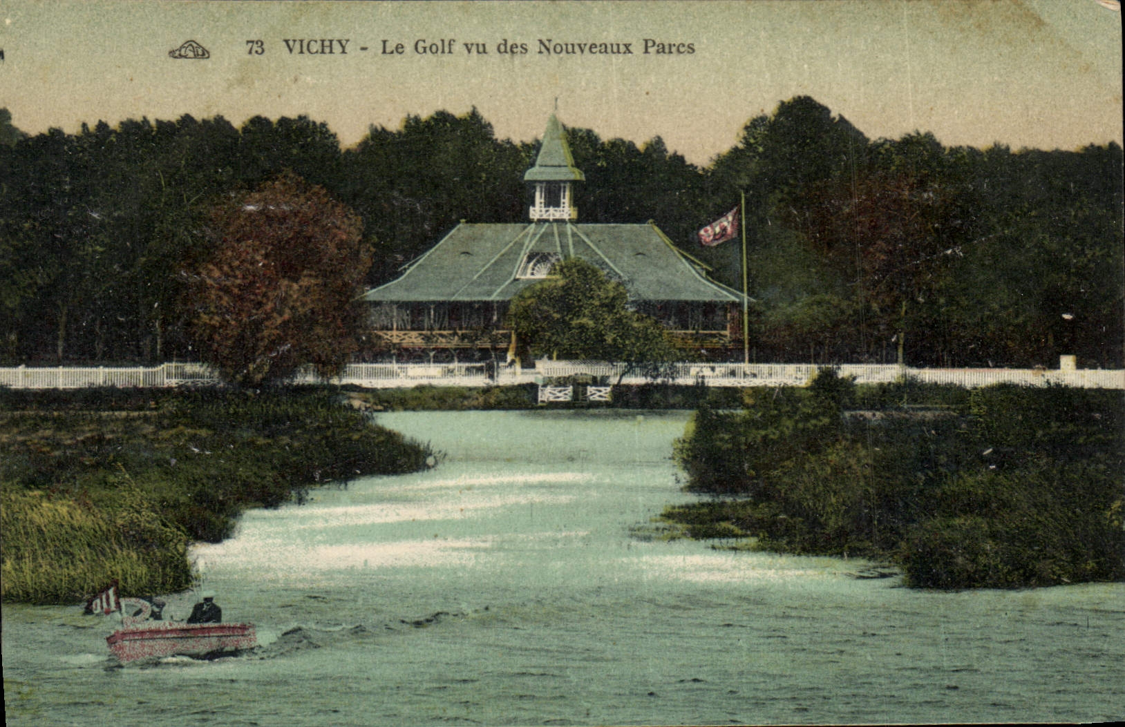 CPA Vichy Le Golf vu des Nouveaux Parcs 