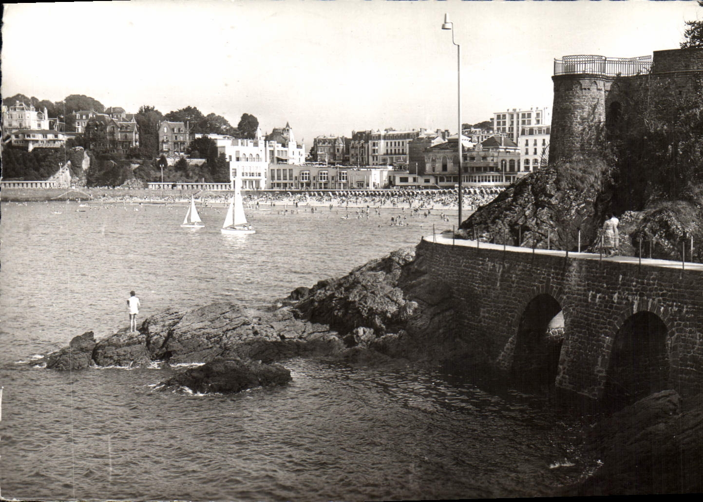 CPA Cote d'Emeraude Dinard Le Chemin des Douaniers