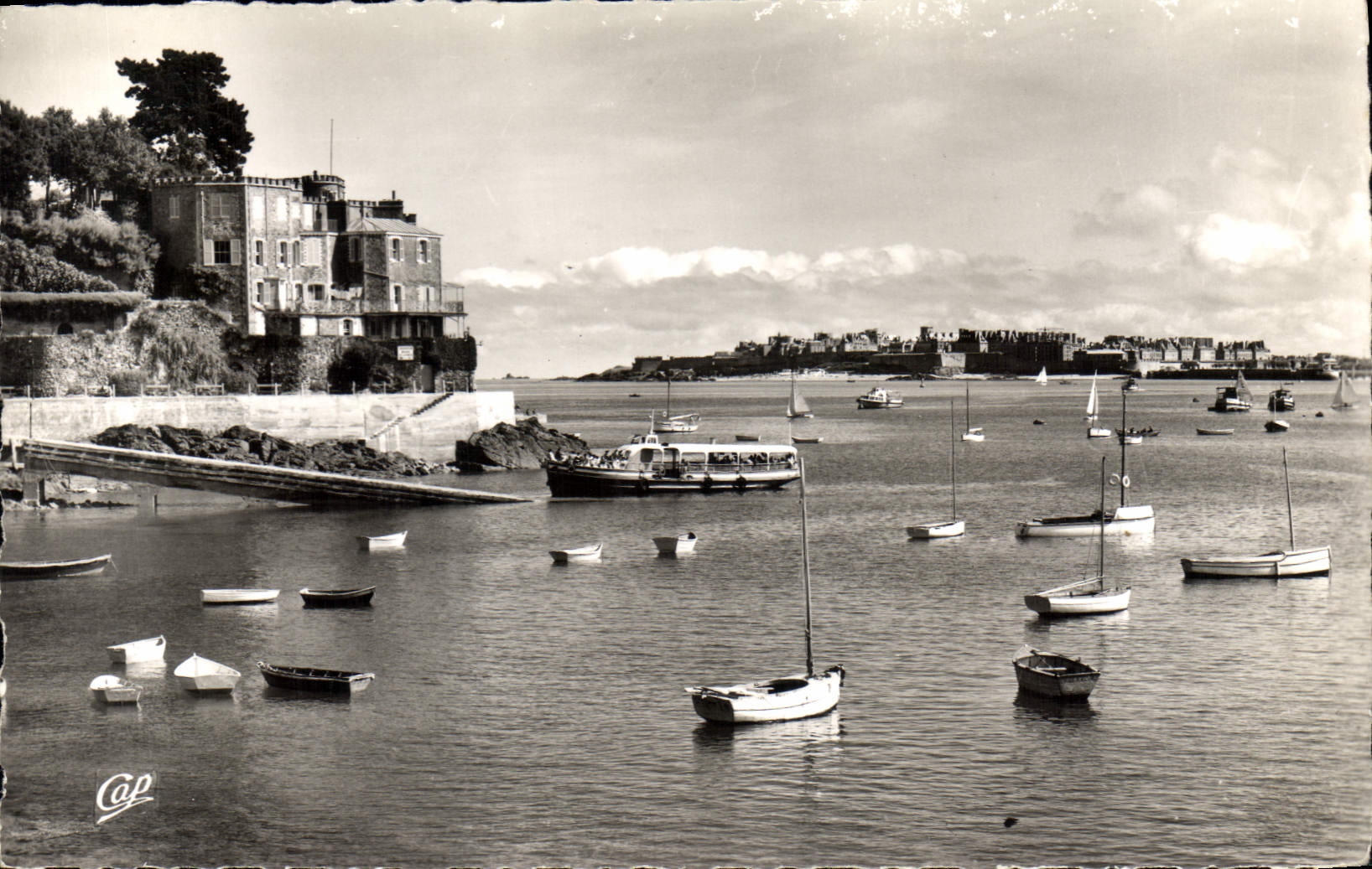 CPA Dinard Vue vers St Malo 