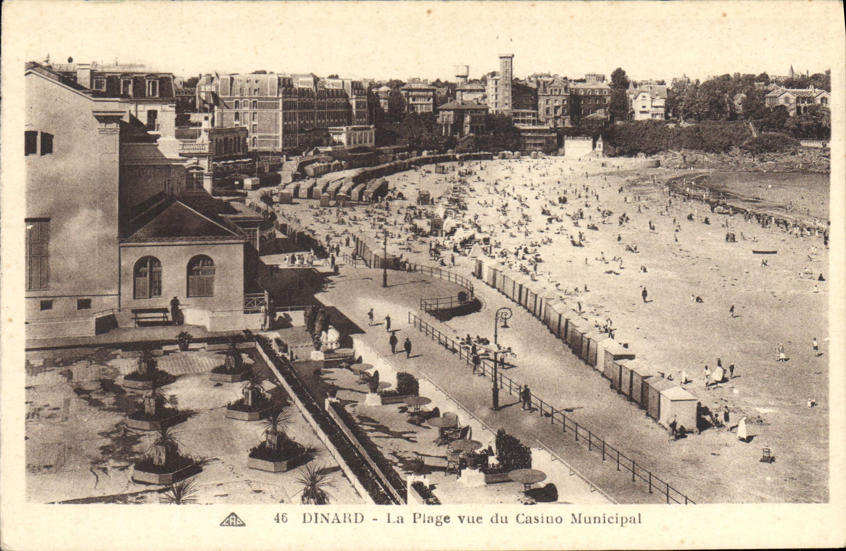 CPA Dinard La Plage vue du Casino Municipal 