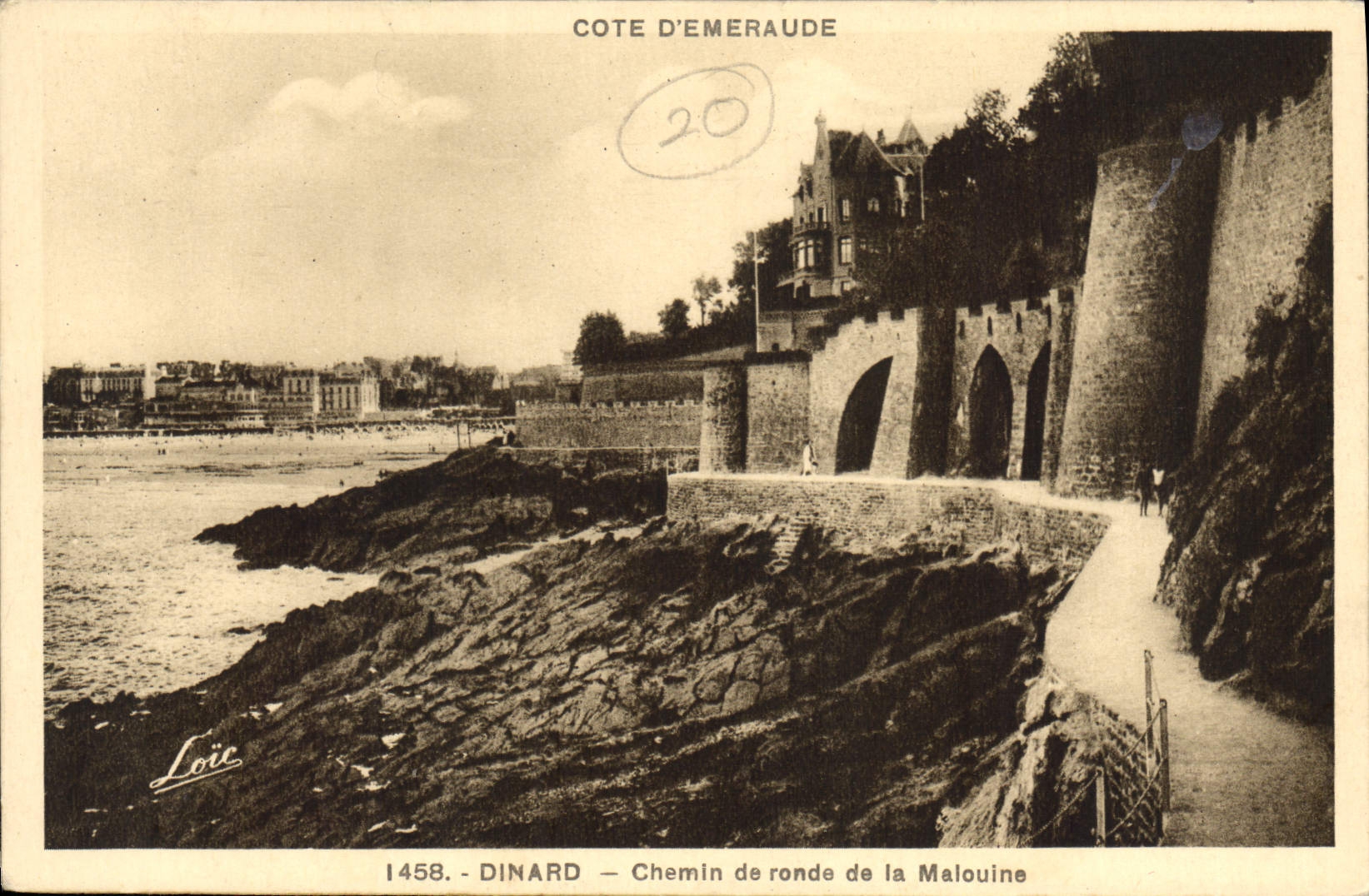 CPA Dinard Chemin de ronde de la Malouine 