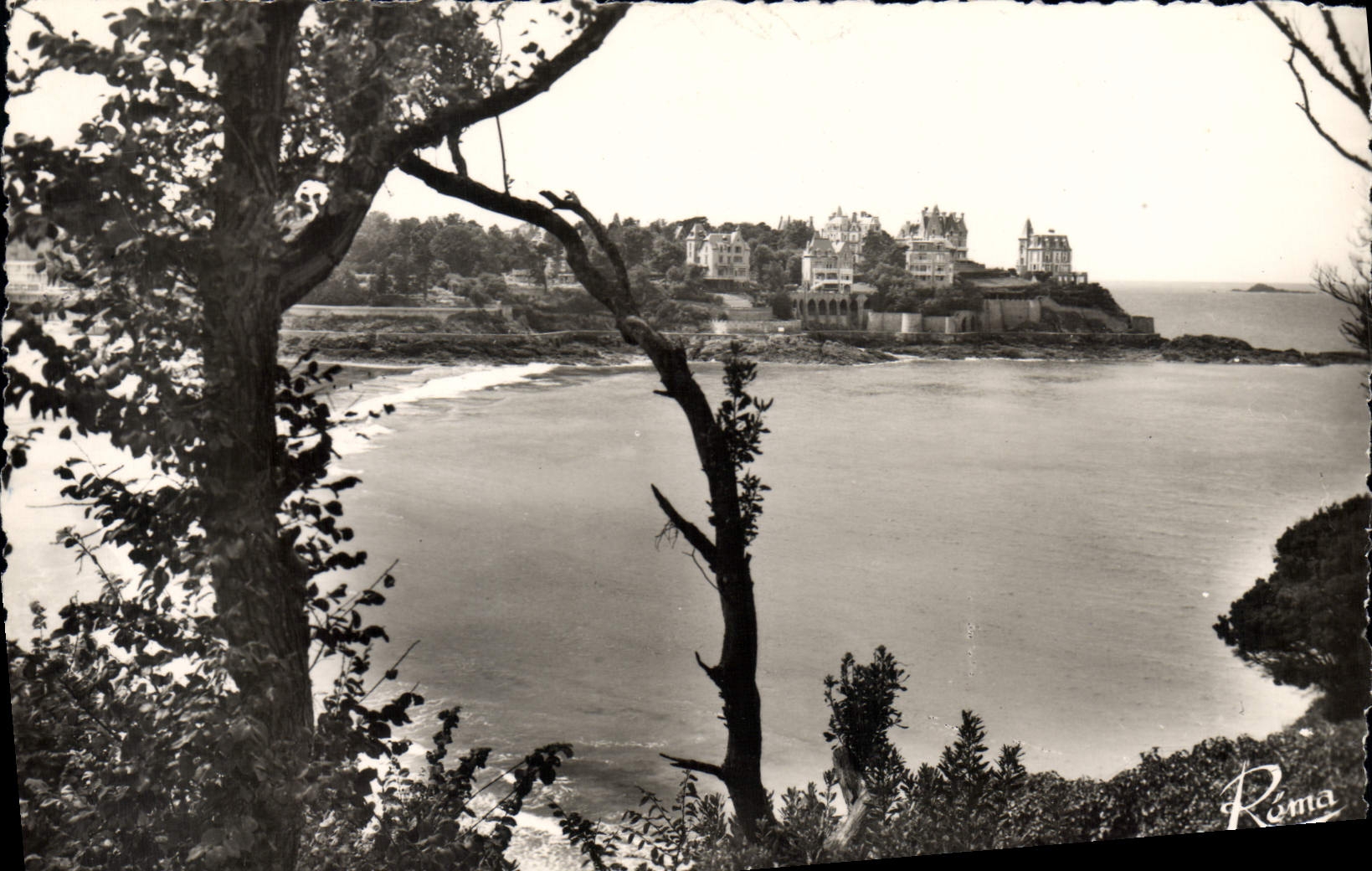 CPA Dinard I et V Vue sur la Pointe des Etetes 