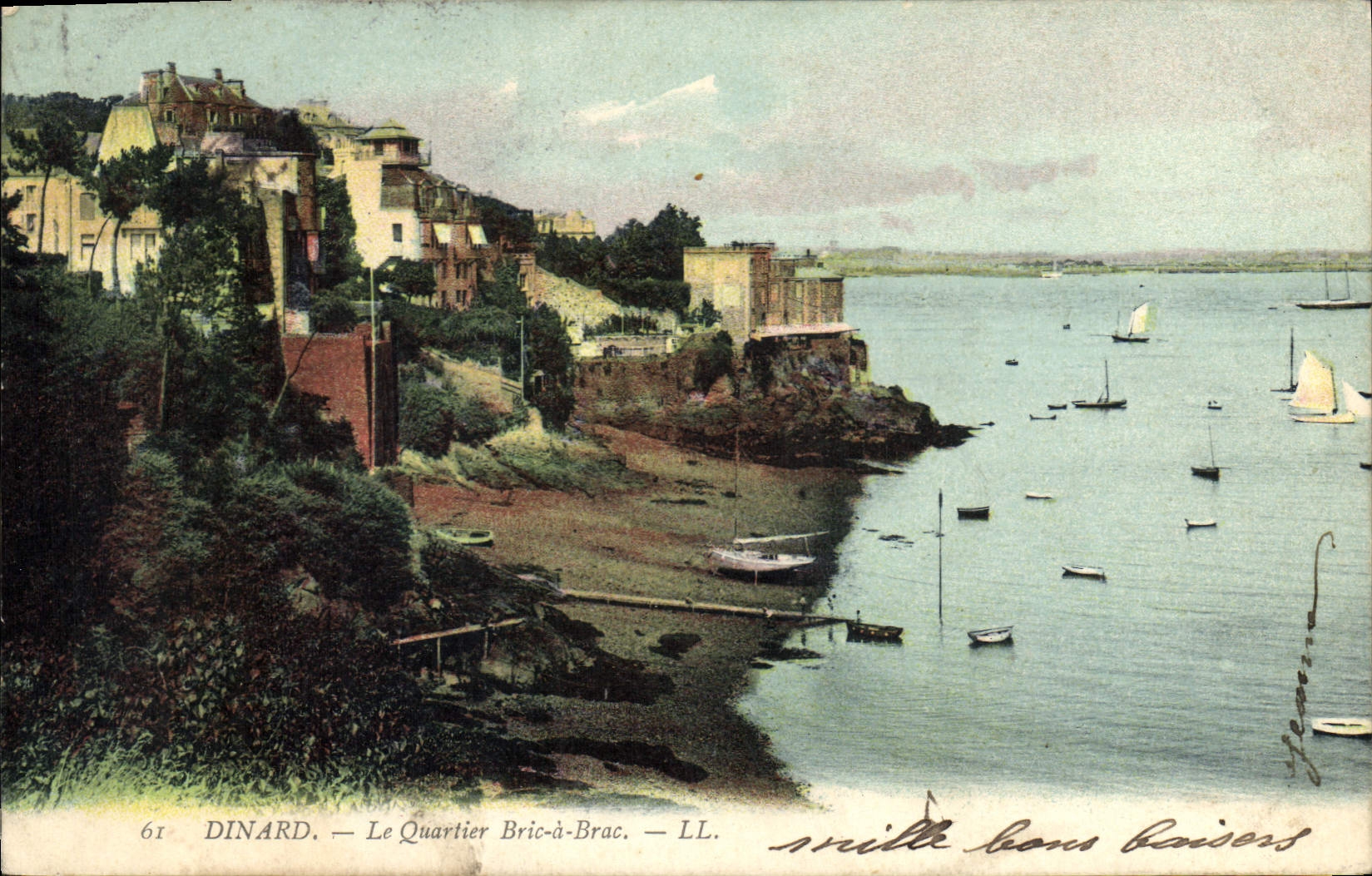 CPA Dinard Le Quartier Bric a Brac 