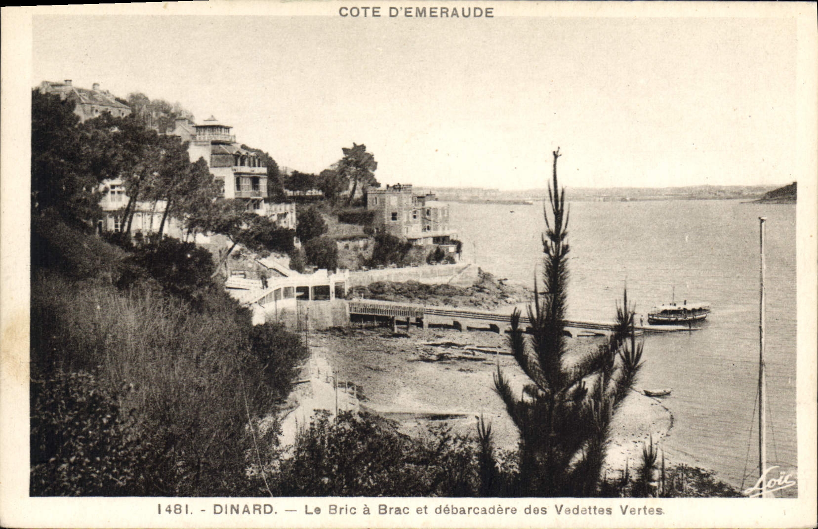 CPA Dinard Le Bric a Brac et debarcadere des Vedettes Vertes 