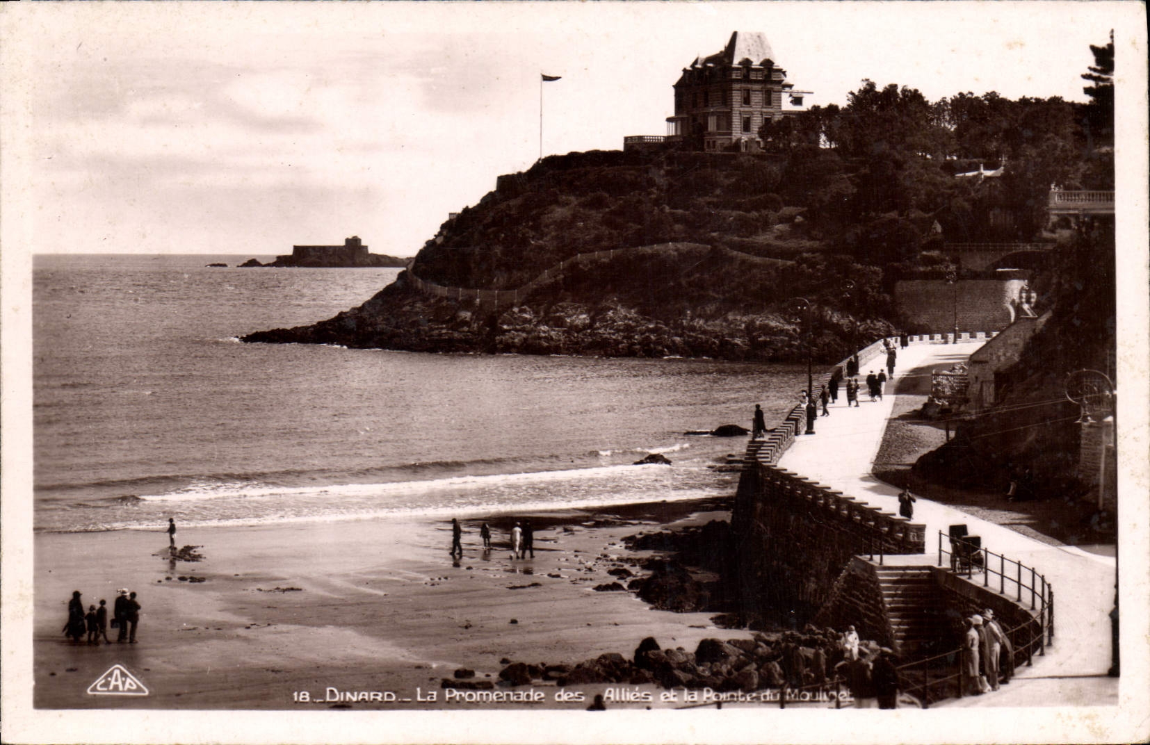 CPA Dinard La Promenade des Allies 