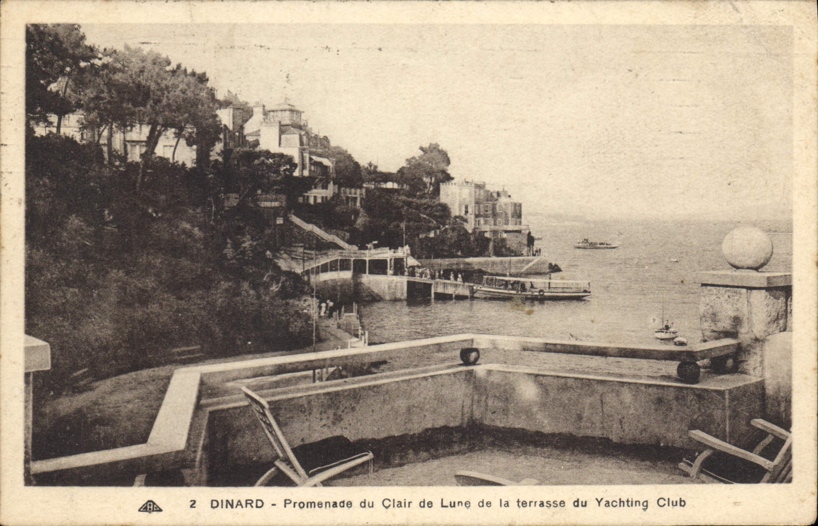 CPA Dinard Promenade du Clair de Lune de la Terrasse du Yachting Club 