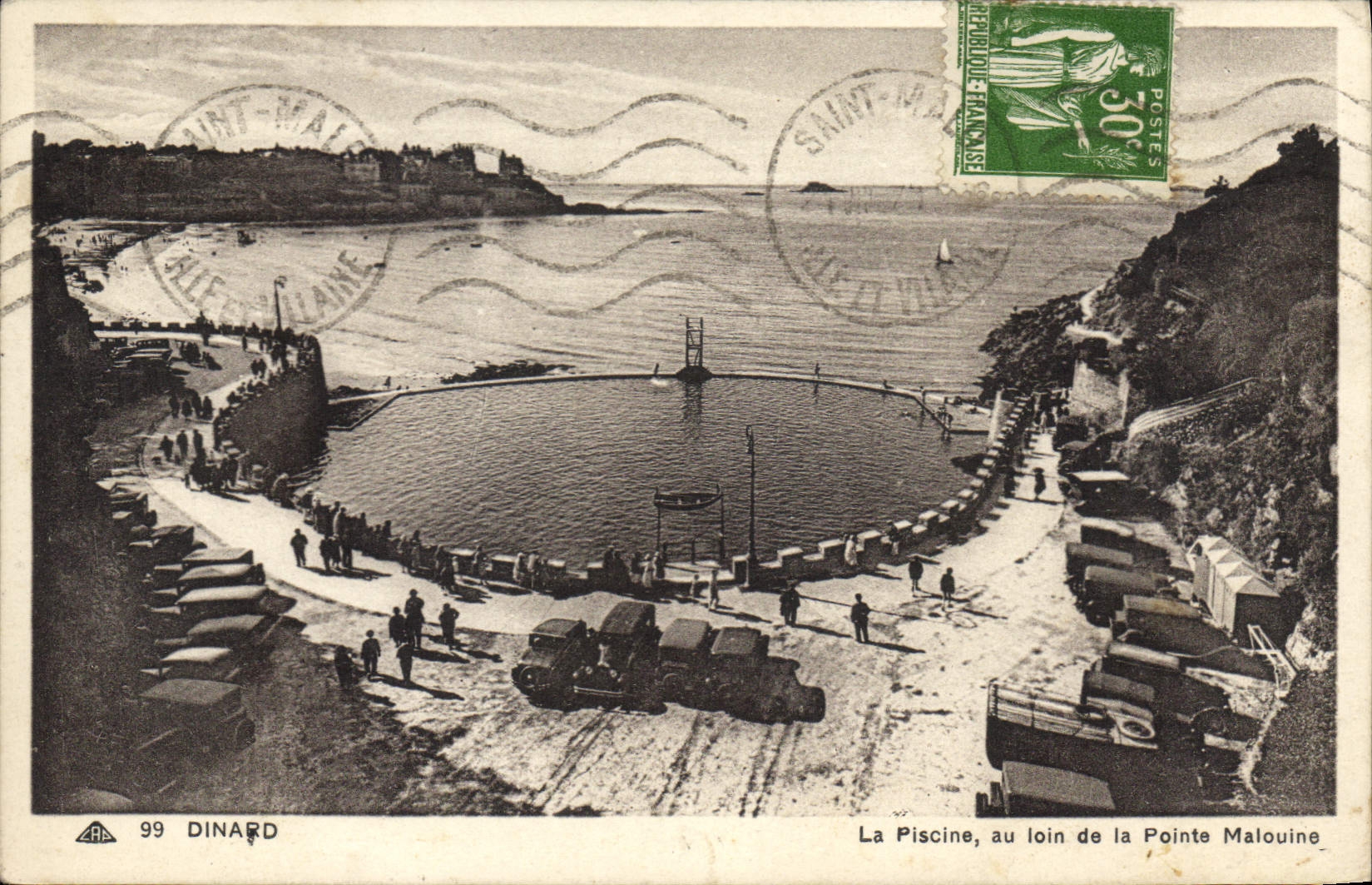 CPA Dinard La Piscine au loin de la Pointe Malouine 