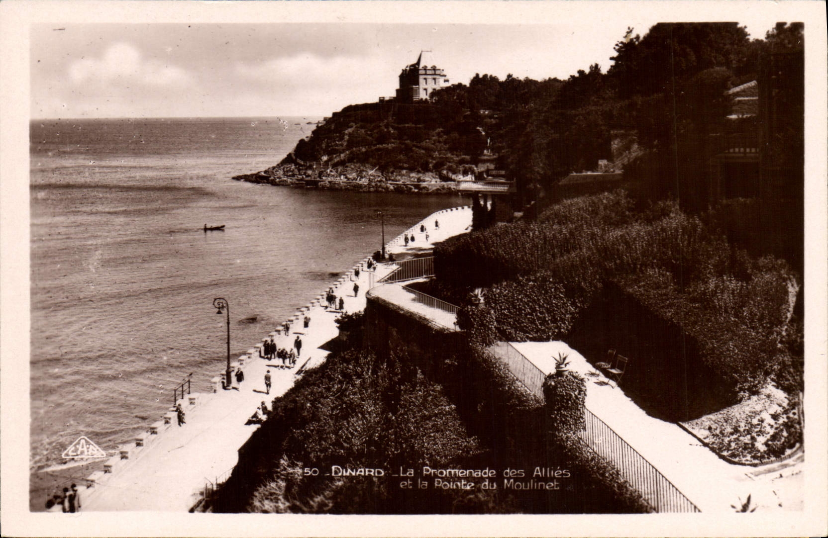 CPA Dinard La Promenade des Allies et la Pointe du Moulinet 