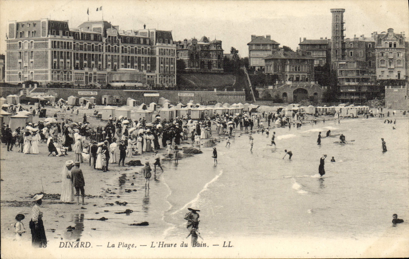 CPA Dinard La Plage L'Heure du Bain 