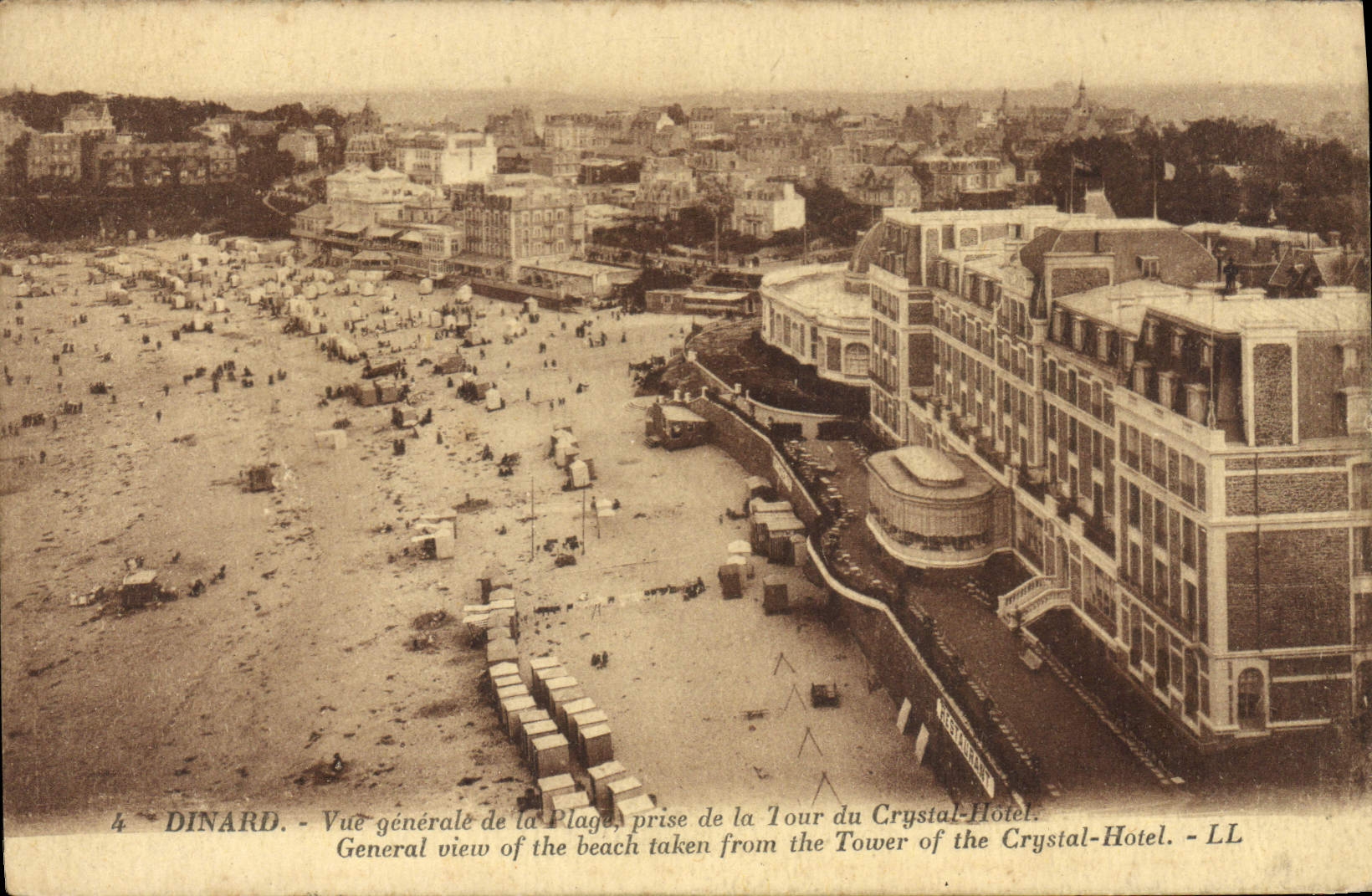 CPA Dinard Vue generale de la Plage 