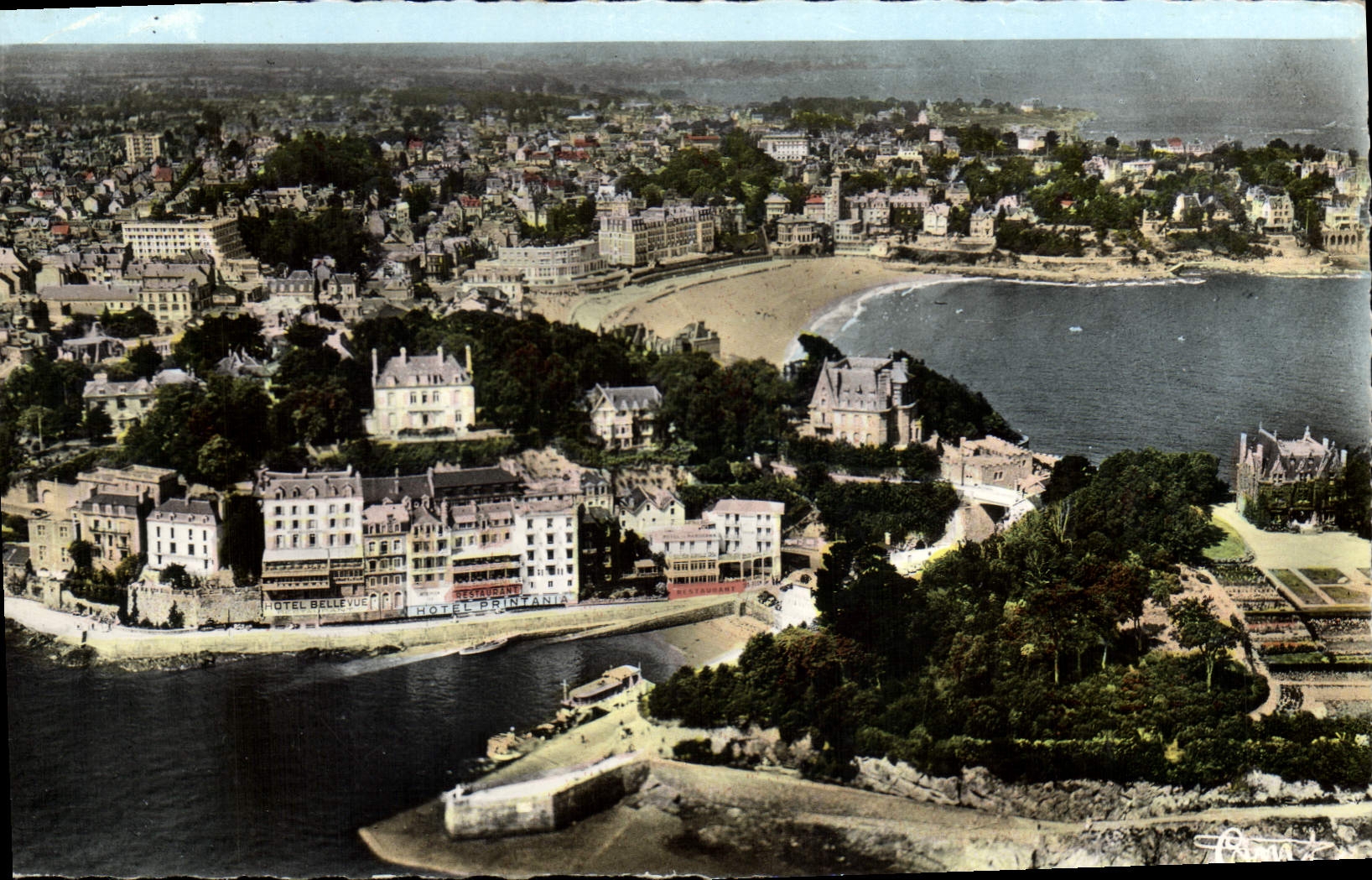CPA Dinard I et V Le Pont Emeraude les Vedettes et la Plage 