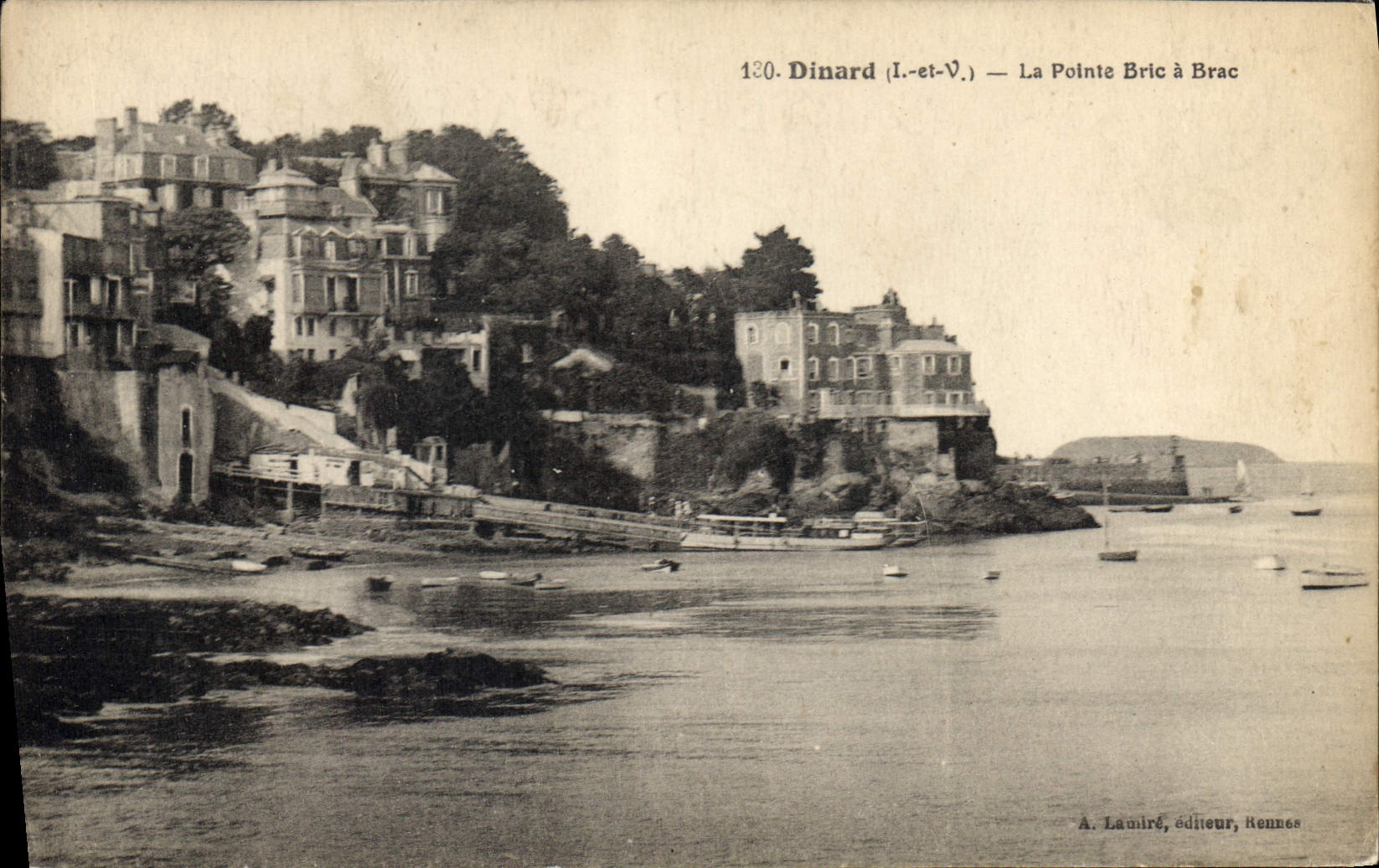 CPA Dinard I et V La Pointe Bric a Brac 