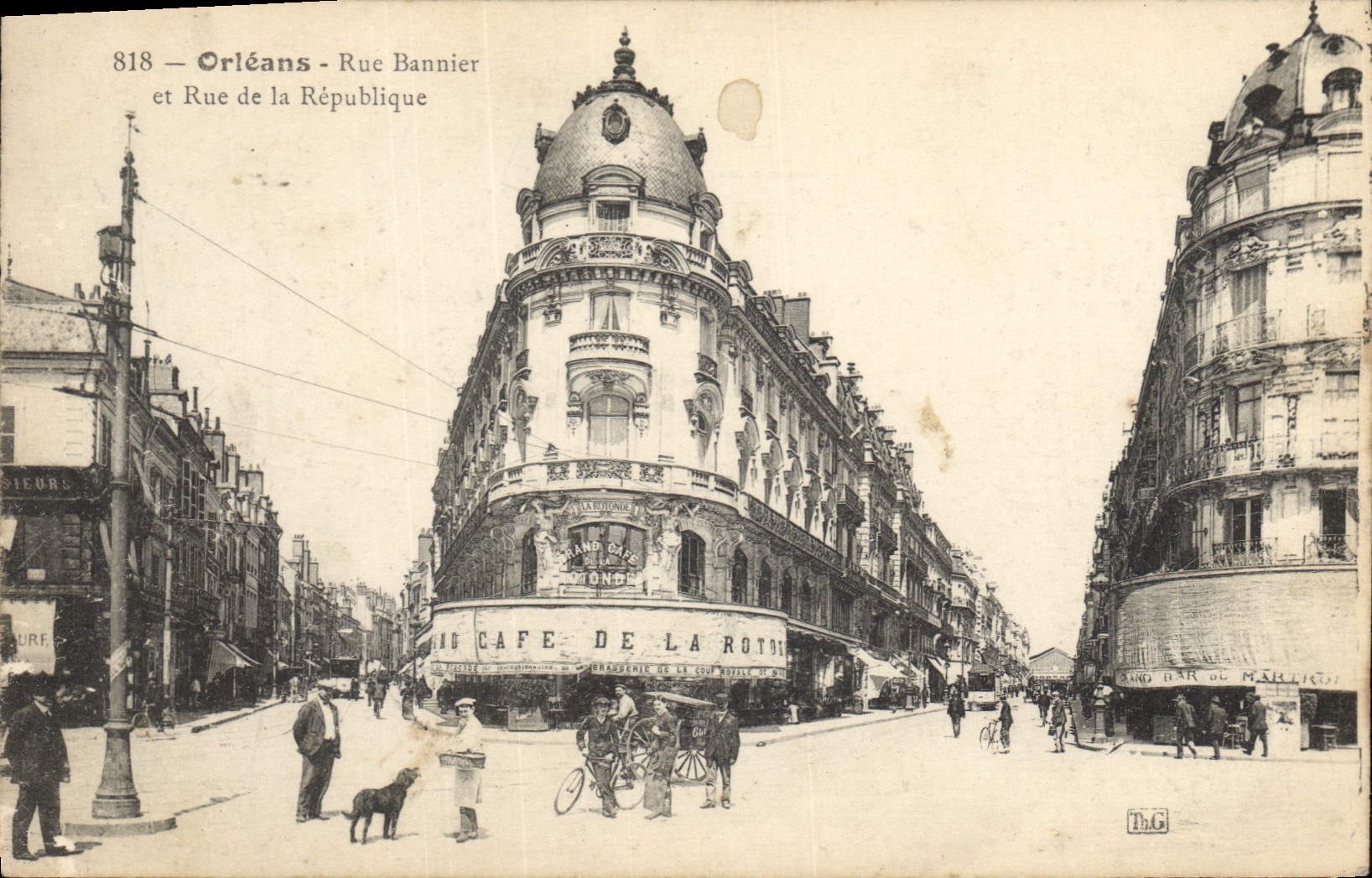 CPA Orleans Rue Bannier et Rue de la Republique 